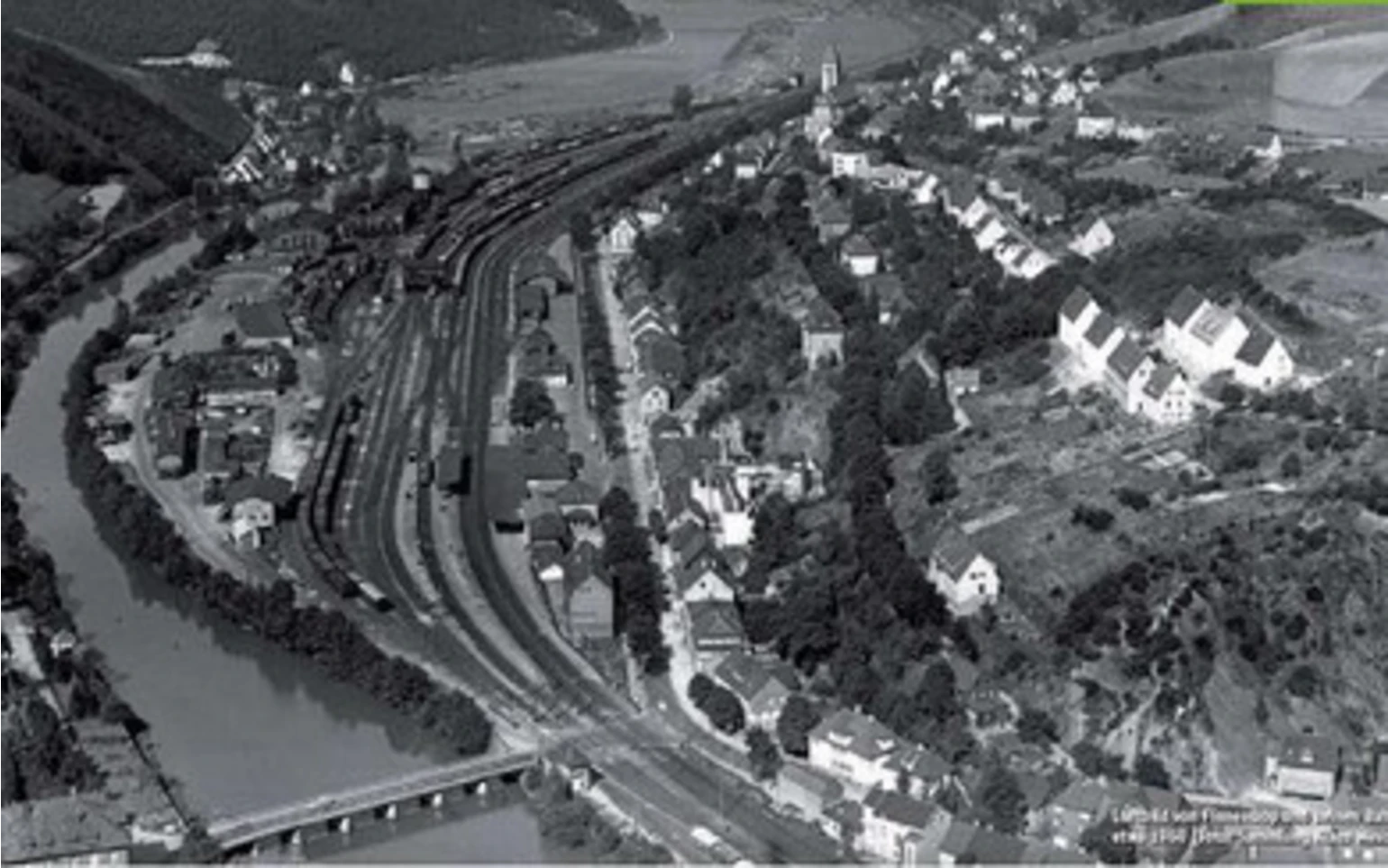 Bahnhof-Finnentrop_front_magnific.jpg