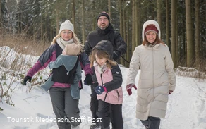 Winterwanderung mit der Familie in Medebach