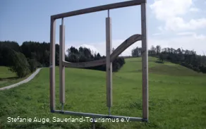 Drehbares H bei Neuenrade nahe Waldstadion auf dem Sauerland-Höhenflug
