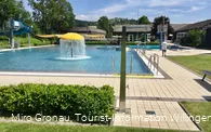 freibad-usseln-mit-wasserpilz.jpg