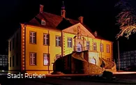 Historisches Rathaus Rüthen bei Nacht