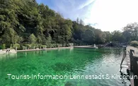 Schwimmbecken