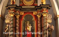 Sendschotter Kapelle vertikal Innenraum.JPG