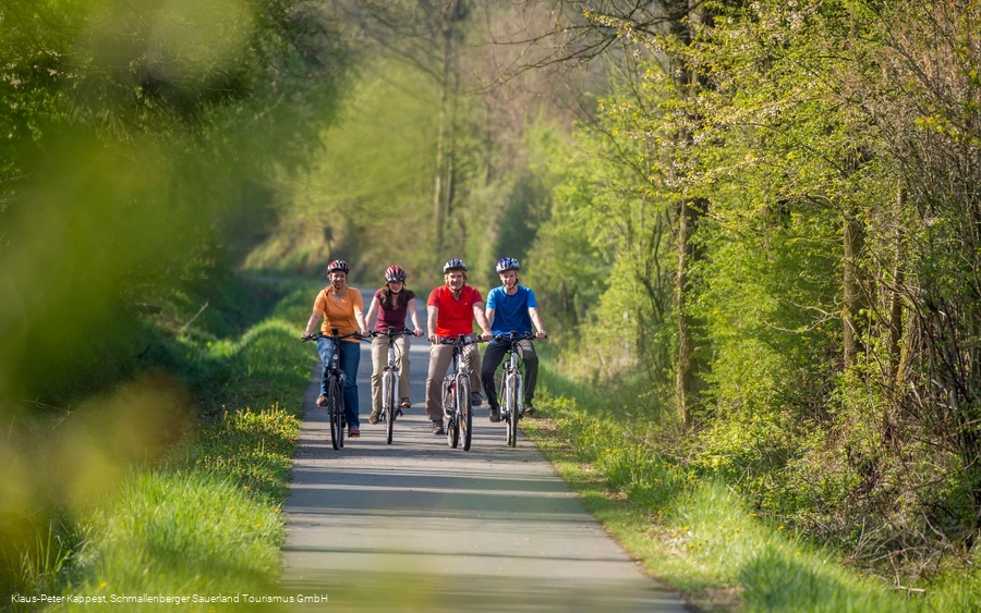 Entspanntes Radfahren auf alten Bahntrassen
