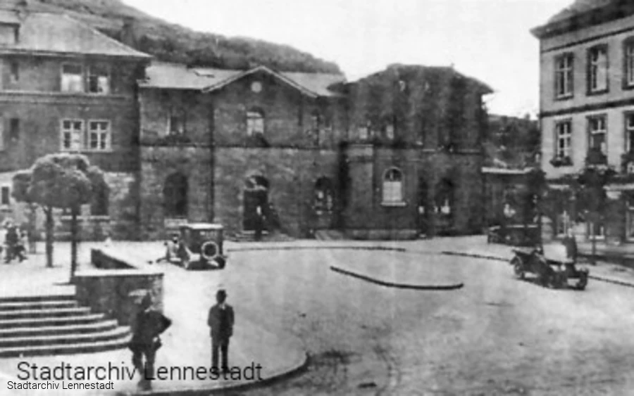 Der Bahnhofsvorplatz in den 1930 Jahren