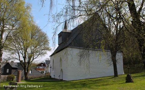 Alte Kirche St. Petrus Padberg