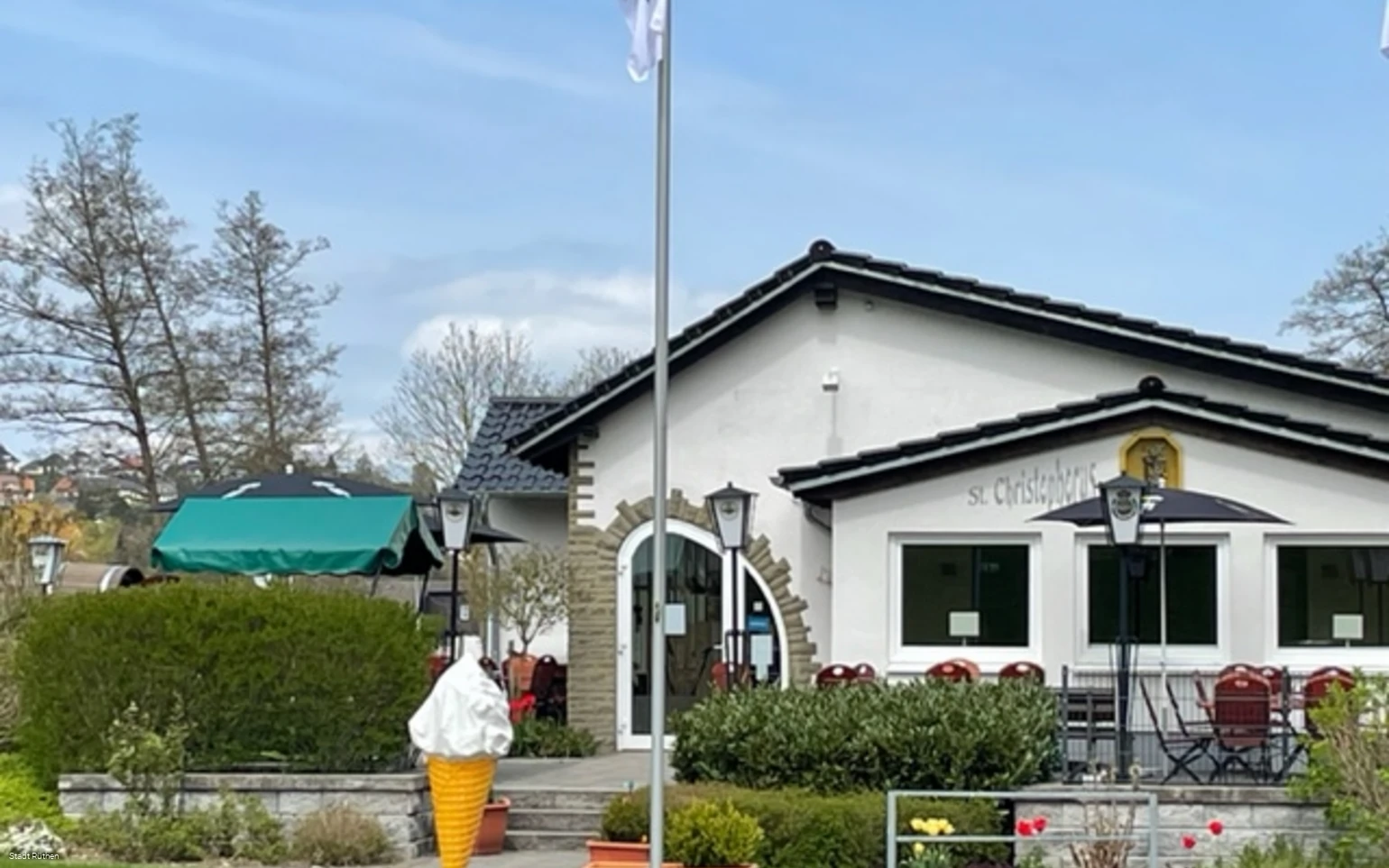 Eingangsbereich Café HenrichS Foto Stadt Rüthen (1).jpg