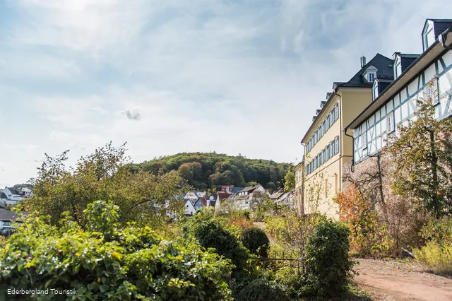 Neuburg Battenberg (Eder)