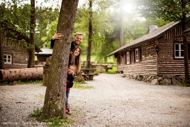 Hiebammen Hütte Familie