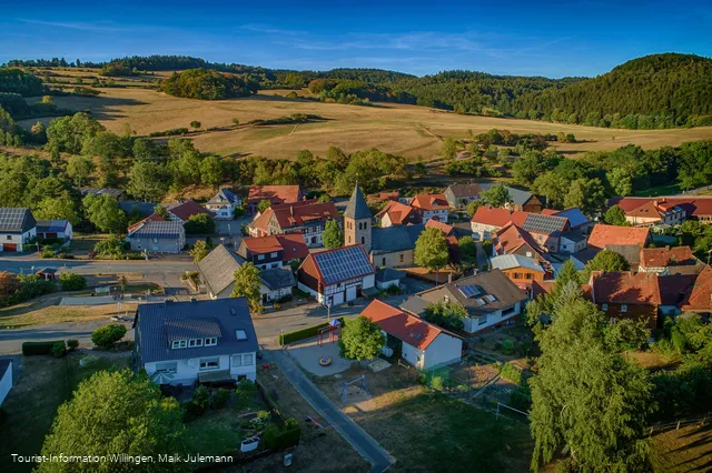 luftpanorama-neerdar-maik-julemann_c__tourist-information-willingen.jpg