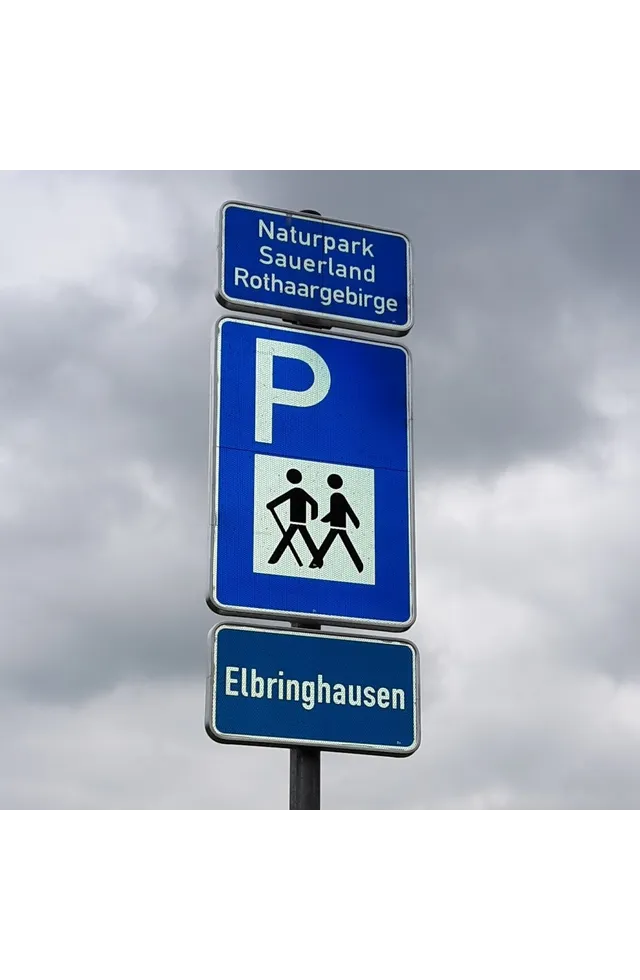 Hinweisschild Wanderparkplatz