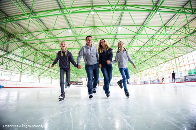sabrinity_eissporthalle08neu.jpg