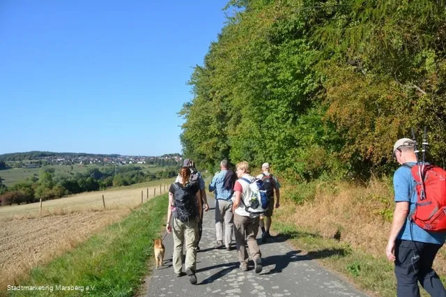 Wandern auf dem Bezirkswanderweg