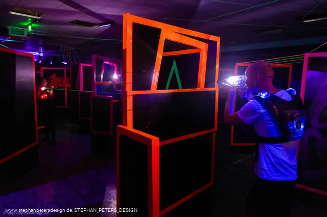 lasertag_stephanpeters.jpeg