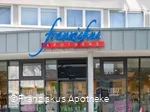 Außenansicht Franziskus Apotheke.jpg