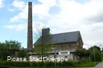 Das Gebäude der historischen Brennerei und Sitz de