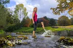 Sprung über das Wasser