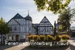 FerienweltWinterberg_2017_Hallenberg Ortsmitte Brunnen Kump Fachwerk Altstadt_Herbst_Klaus-Peter Kappest (5).jpg