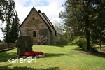 Ehrenmal und Kirche.jpg