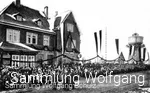 Der Bahnhof Wenholthausen mit Wasserturm während der offiziellen Eröffnungsfeier am 14.01.1911