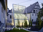 Lichthaus mit Hopfen