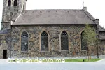 Seitenansicht der historischen Kirche