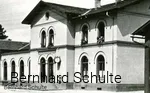 Das 1. Stationsgebäude, erbaut 1872