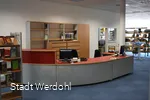 Werdohl_Stadtbücherei_Empfangstresen.jpg