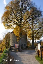 Hexenturm im Herbst