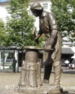 Pannenklöpper Statue.jpg