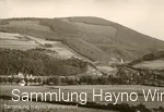 Sicht auf Berge mit seinen Bahnanlagen um 1955. Im Hintergrund das Schotterwerk
