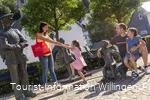 familie-linnenkerlplatz-willingen_c__wolfgang-detemple-tourist-information-willingen.jpg
