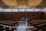 ev-kirche-willingen-innen-mittelgang c) tourist-info-willingen-klaus-peter-kappest.jpg