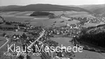 Fleckenberg mit seiner Bahnanlage im Vordergrund um 1964