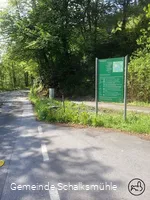 Infotafel rund um die Glör am Straßenrand