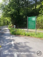 Infotafel rund um die Glör am Straßenrand
